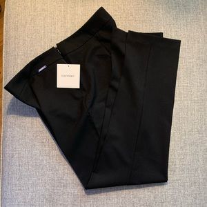 Soft and silky Ellen Tracy trouser